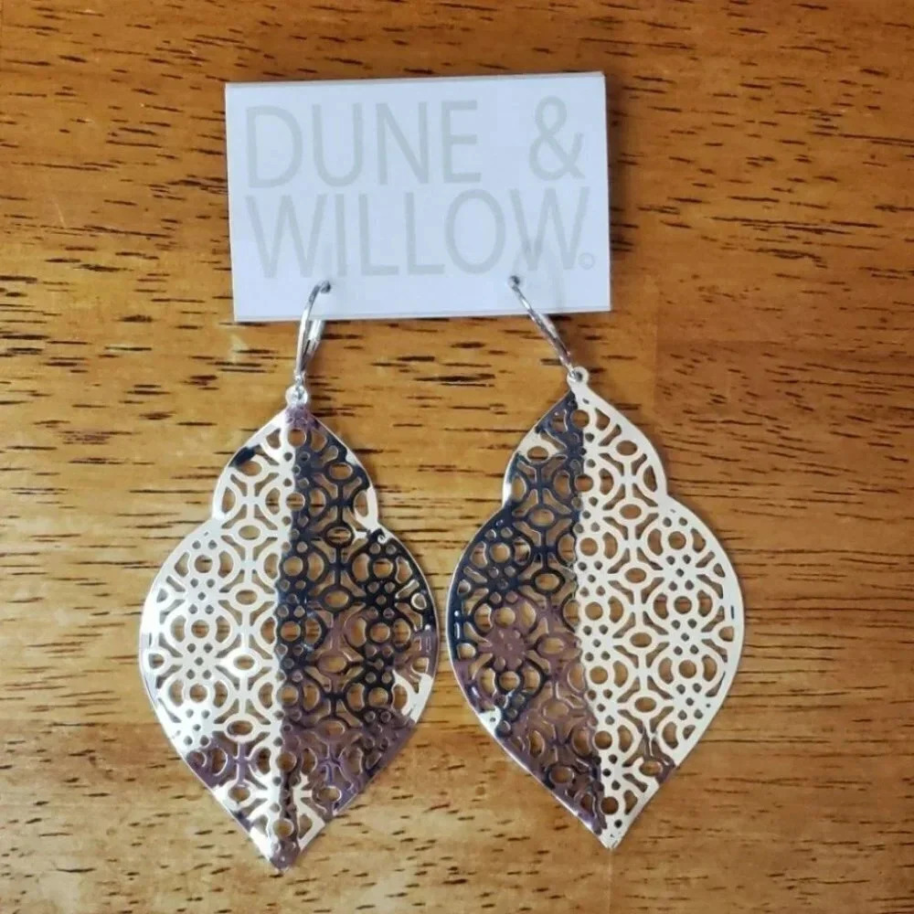 Dune & Willow‎ NWT fashion silver dangle earrings